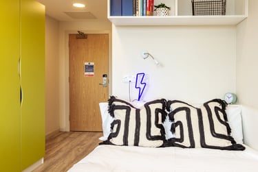 Bronze En Suite at The Barn, Bampfylde Street, Newtown, Exeter, EX12FQ - Image 7